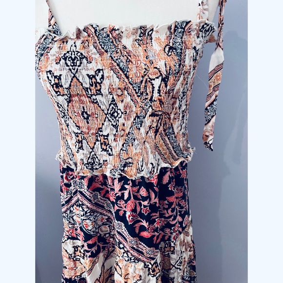 ATL Abel the Label tiered floral maxi dress - Picture 5 of 5